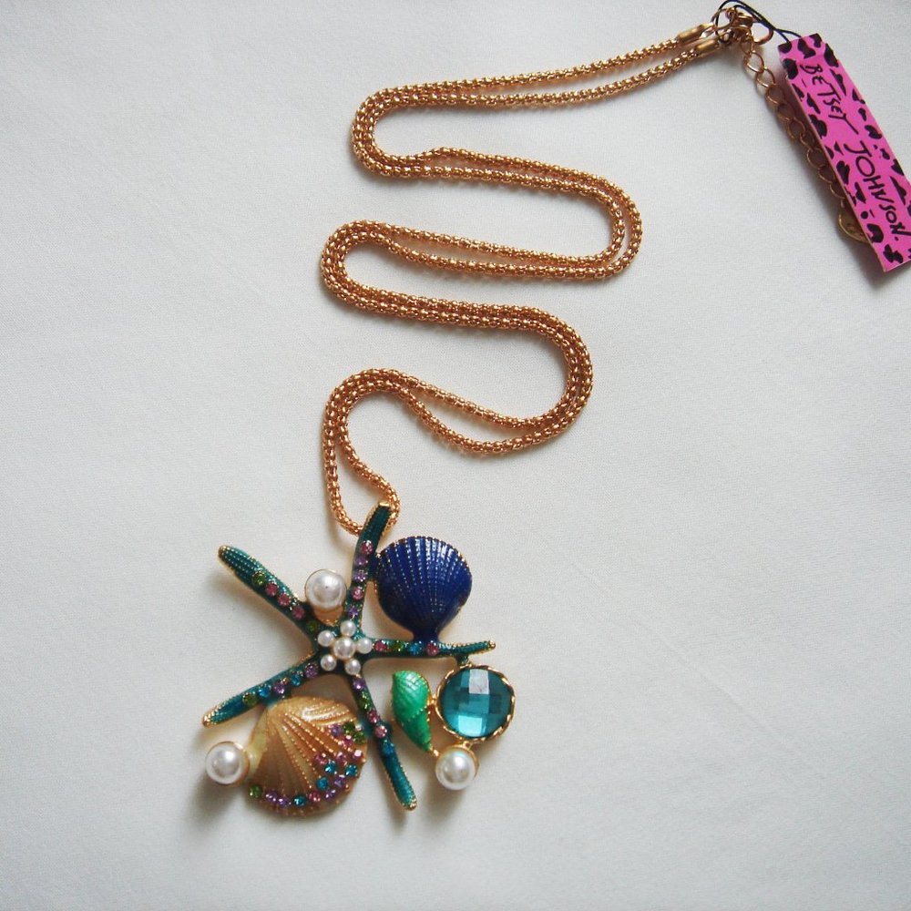 Starfish  Seashell Pendant Betsey Johnson Necklace